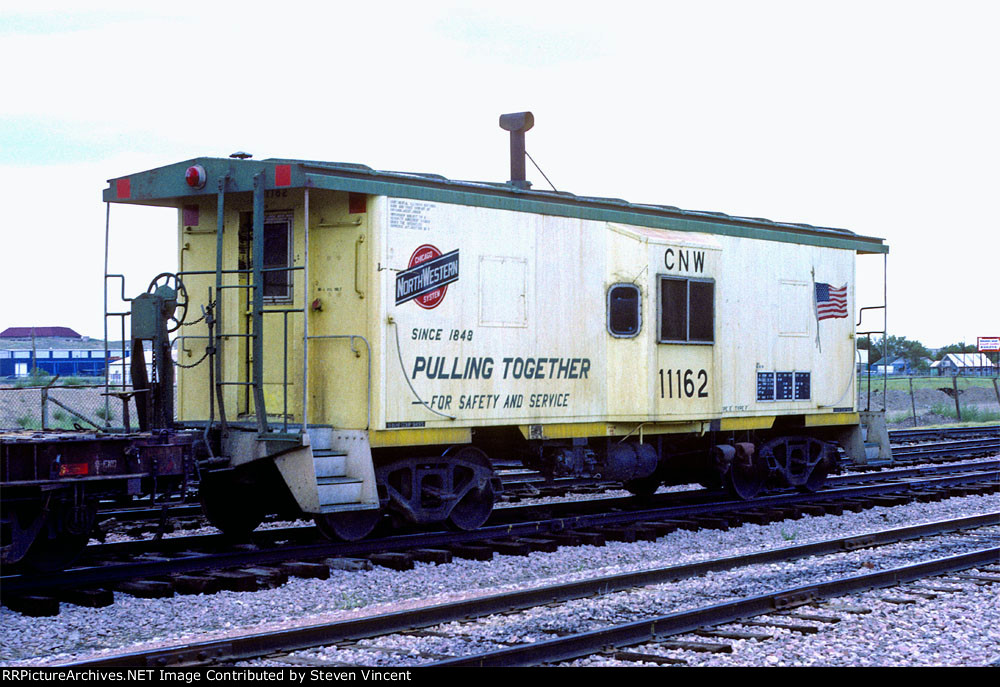 Chicago & NorthWestern caboose #11162